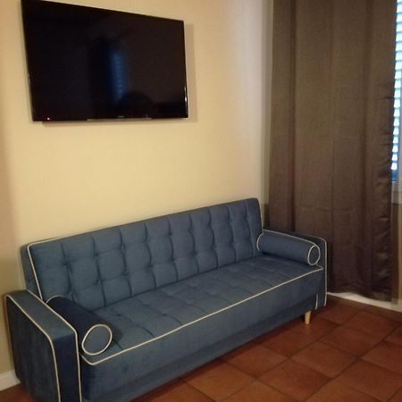 Piazza San Domenico Rooms - Bedinbolognacentro Eksteriør billede