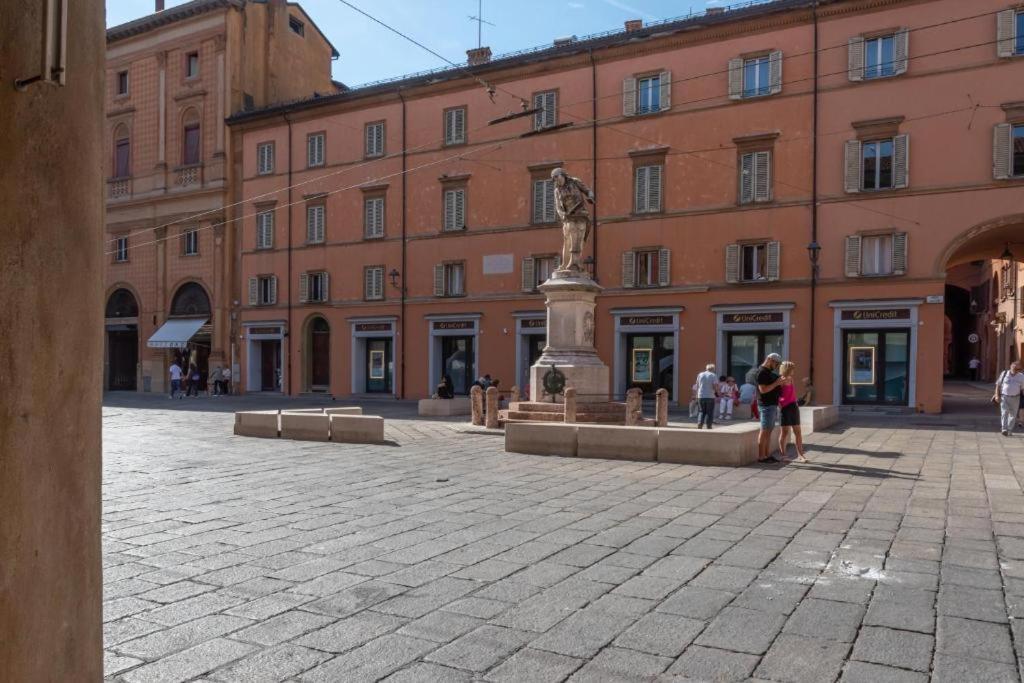 Piazza San Domenico Rooms - Bedinbolognacentro Eksteriør billede